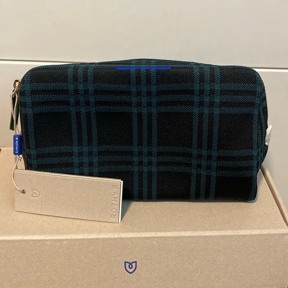 NWT Rothys Universal Pouch, Cedar Plaid (retired)